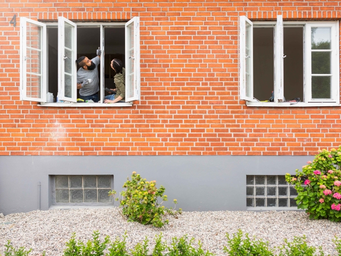 DIY Air Sealing: 10 Common Leaks Homeowners Can Fix Themselves